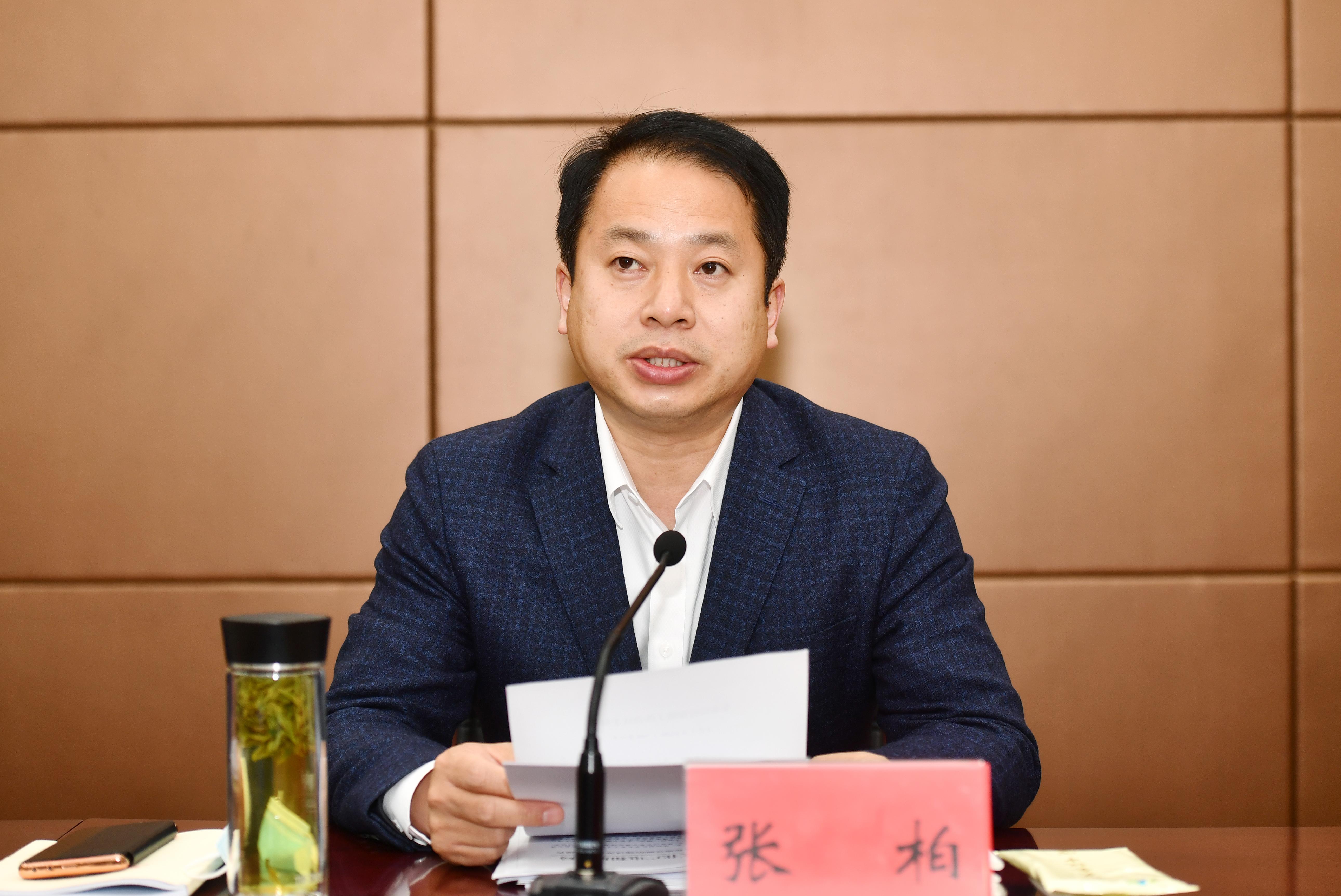 张秘书长.jpg